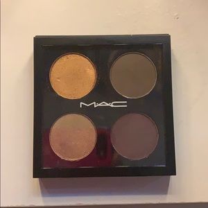 MAC customizable 4 pan eyeshadow